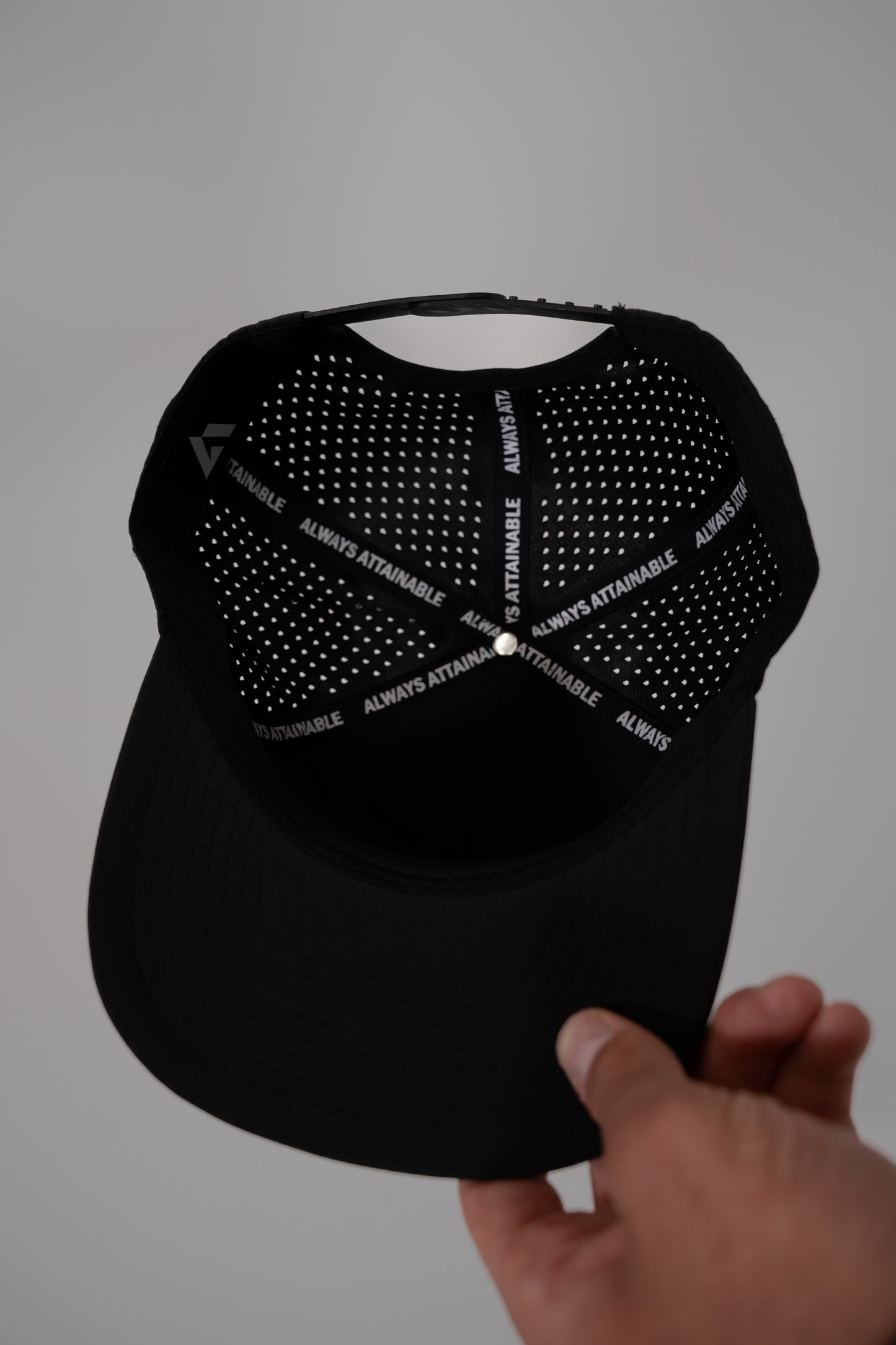ALTAIN Performance Hat